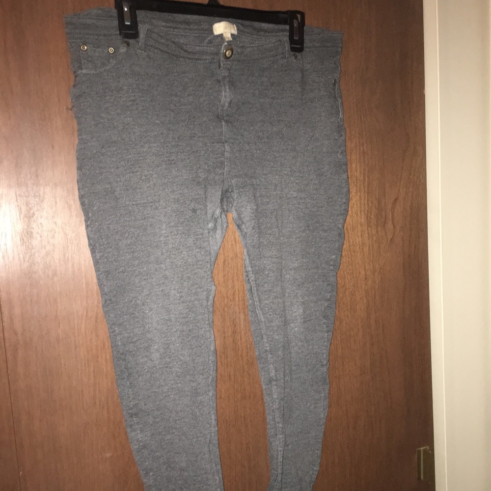 Grey stretchy pants